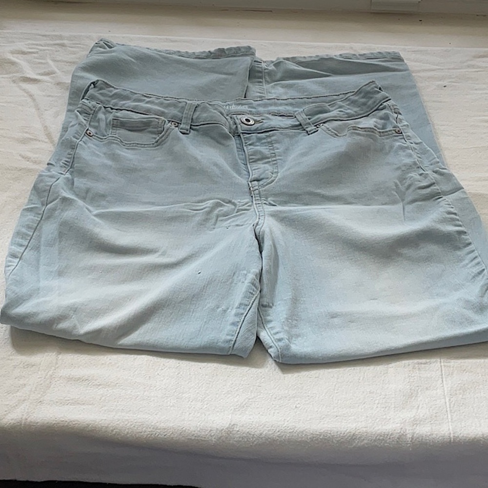 Style & Co Boot Leg Light Blue Jeans Size 16 Waist 34” Inseam 31” - Picture 3 of 7
